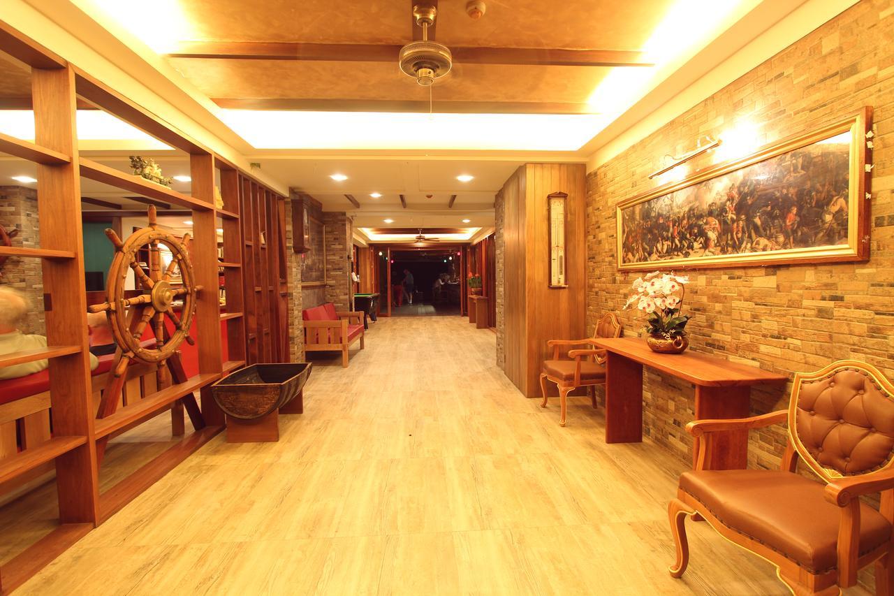 尼尔森勋爵酒店 班章 外观 照片