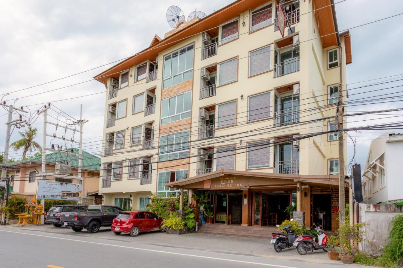 尼尔森勋爵酒店 班章 外观 照片