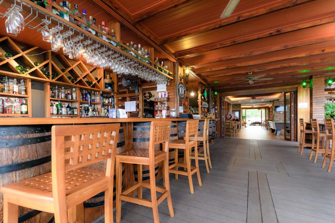 尼尔森勋爵酒店 班章 外观 照片